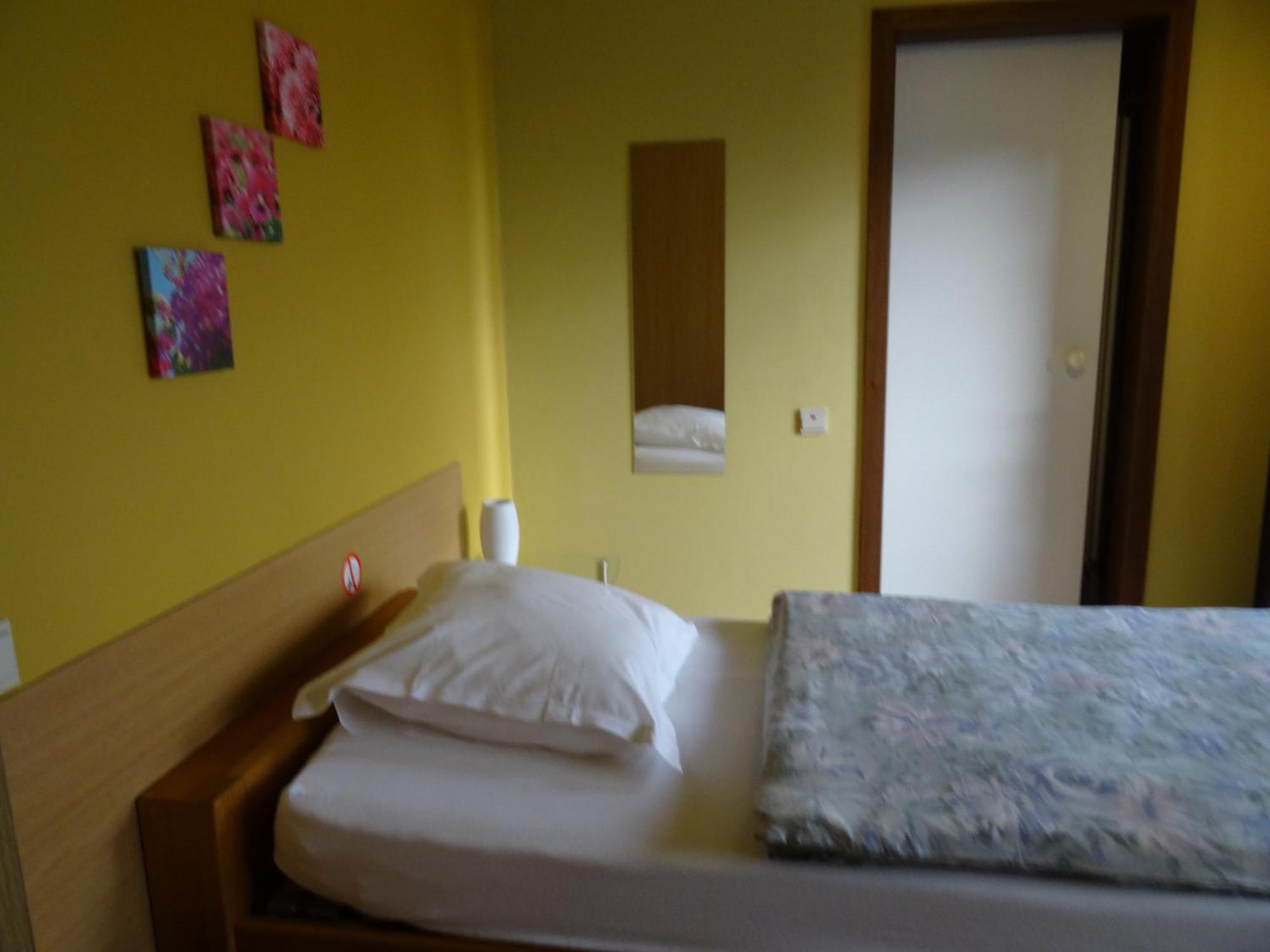Hostellerie Daiseldaele Dadizele Habitación foto